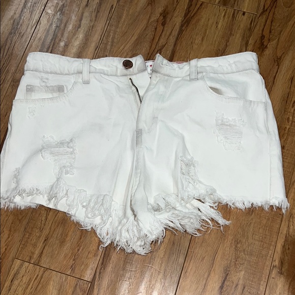 White High-Waisted Jean Shorts with Distressed Hem - Picture 1 of 3
